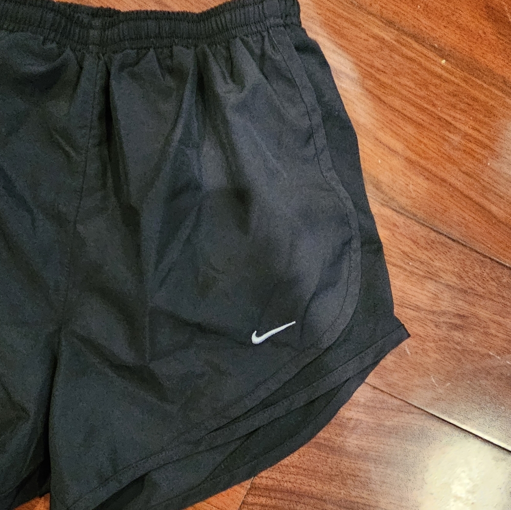 Nike dry fit black shorts size XS - Picture 2 of 6